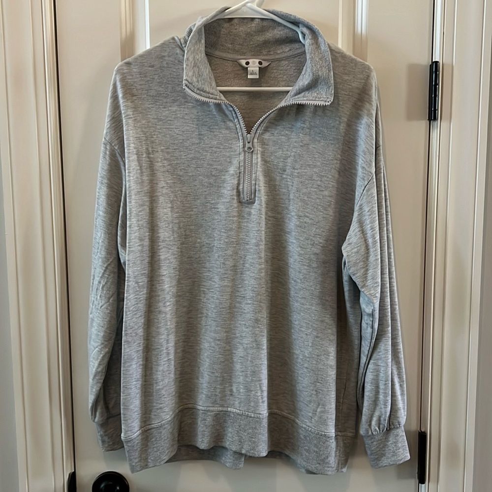 Three‎ dots quarter zip